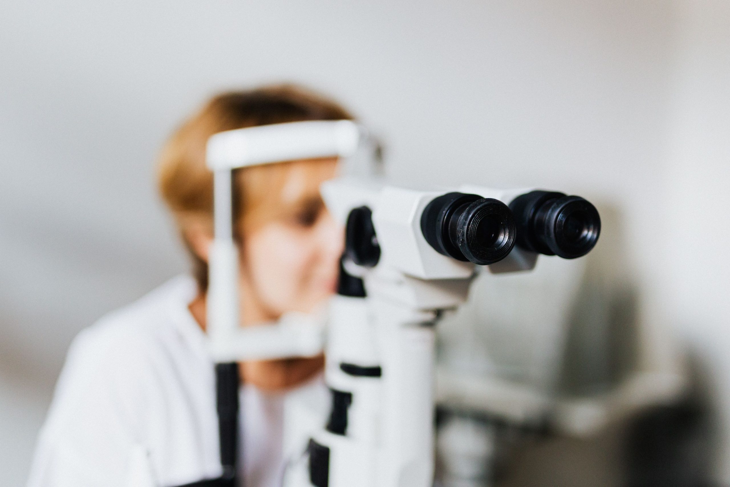 Controle de la vue en cabinet d ophtalmologie