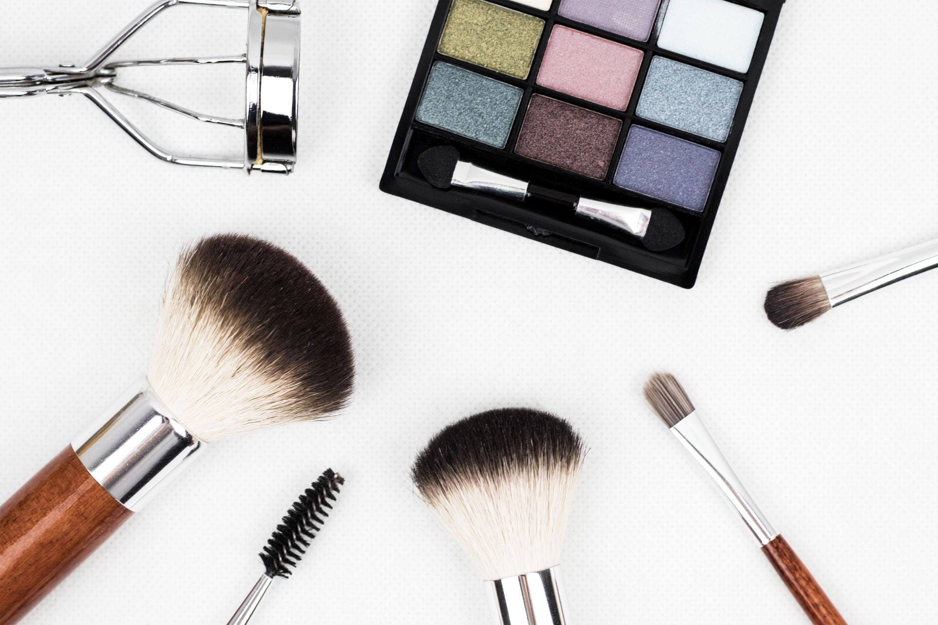 Trousse de maquillage avec outils de beauté